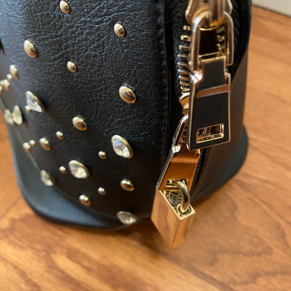 LA TERRE FASHION LIMITED BLACK PURSE - Picture 3 of 11